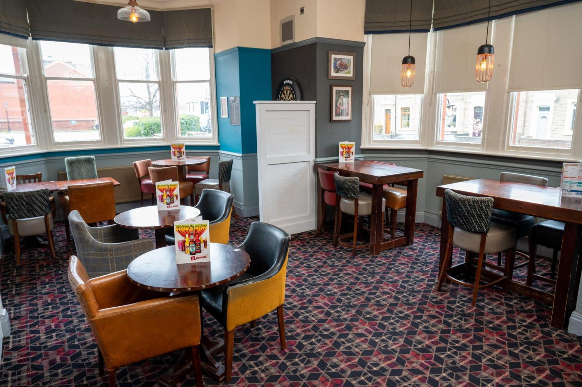 The Fernhurst By Greene King Inns แบล็กเบิร์น ภายนอก รูปภาพ